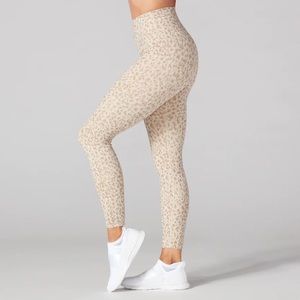 Tavi High Waisted 7/8 Tight Latte Leopard
